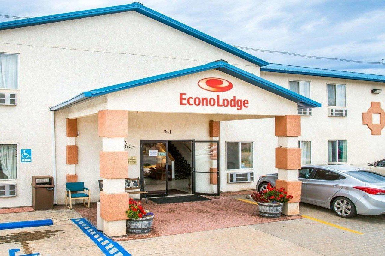 Econo Lodge *